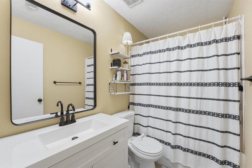 17207 Morning Star Avenue - Photo 4