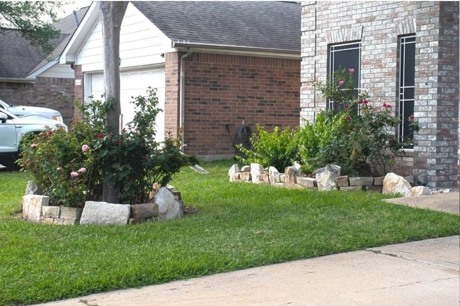 16130 Coleburn Drive - Photo 2