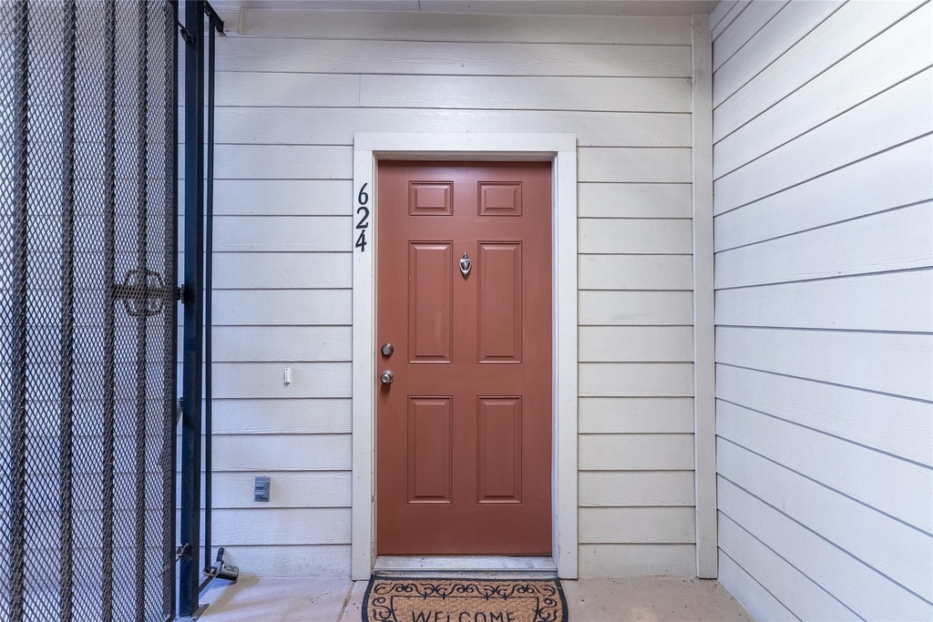 6607 Lake Woodlands Drive - Photo 3