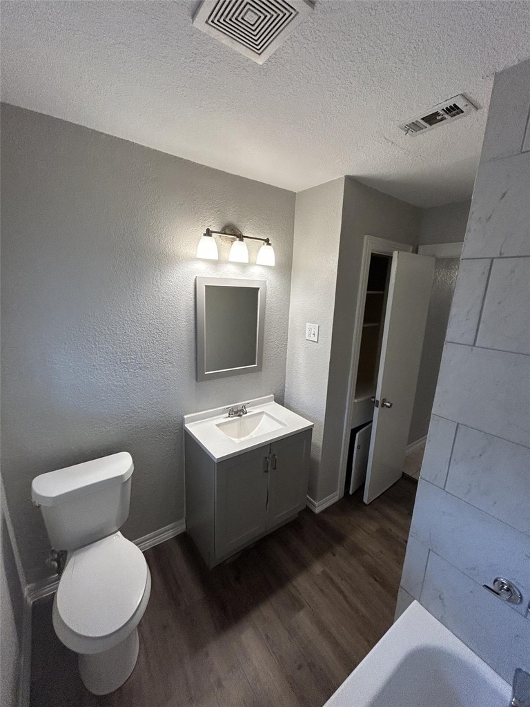 301 W Austin Avenue - Photo 4