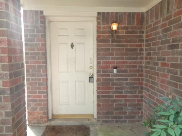 810 Oak West Drive - Photo 2