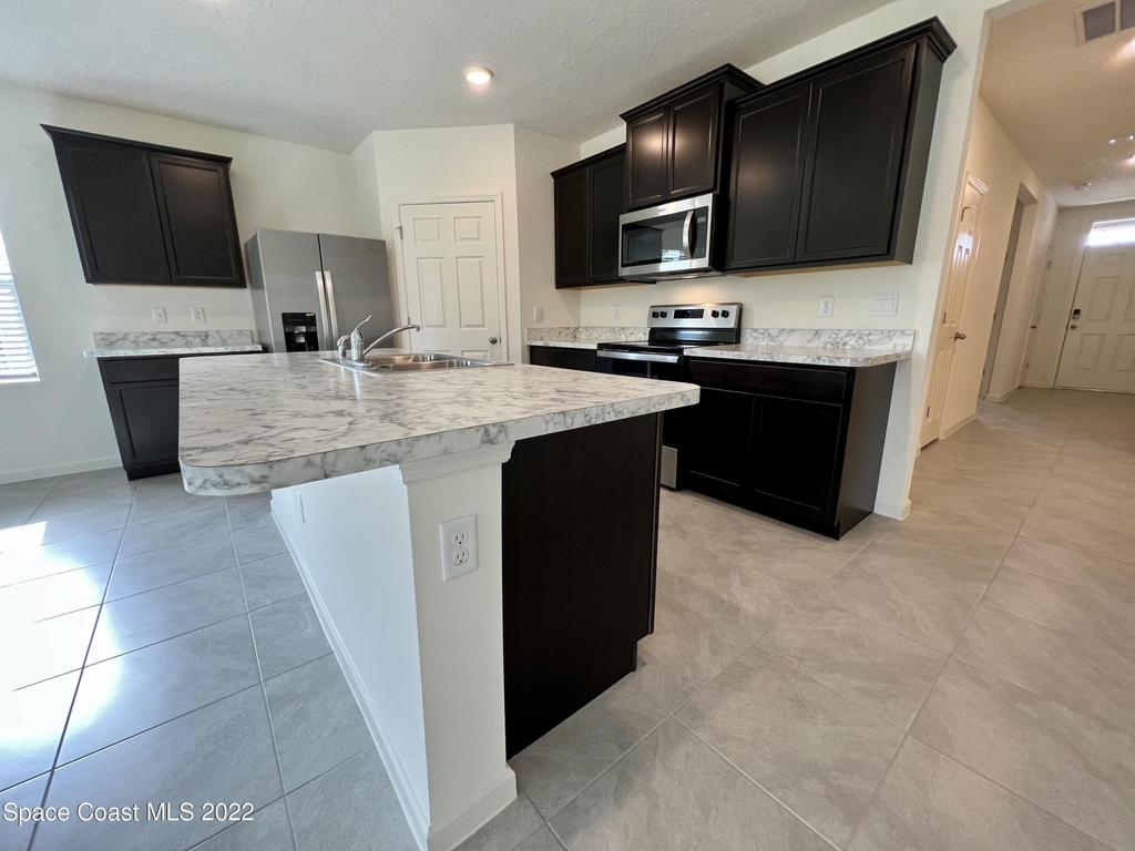 3400 Burrowing Owl Drive - Photo 3