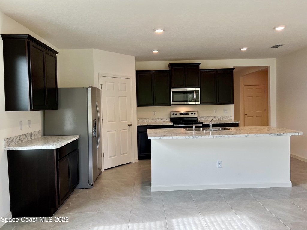 3400 Burrowing Owl Drive - Photo 5