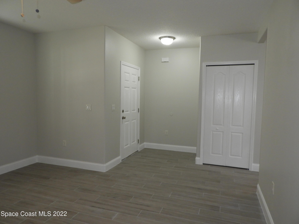 583 Hollow Glen Drive - Photo 4