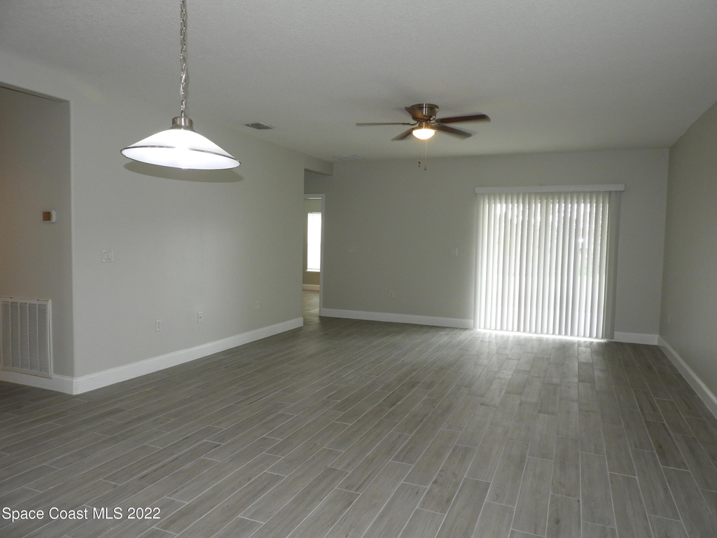 583 Hollow Glen Drive - Photo 6