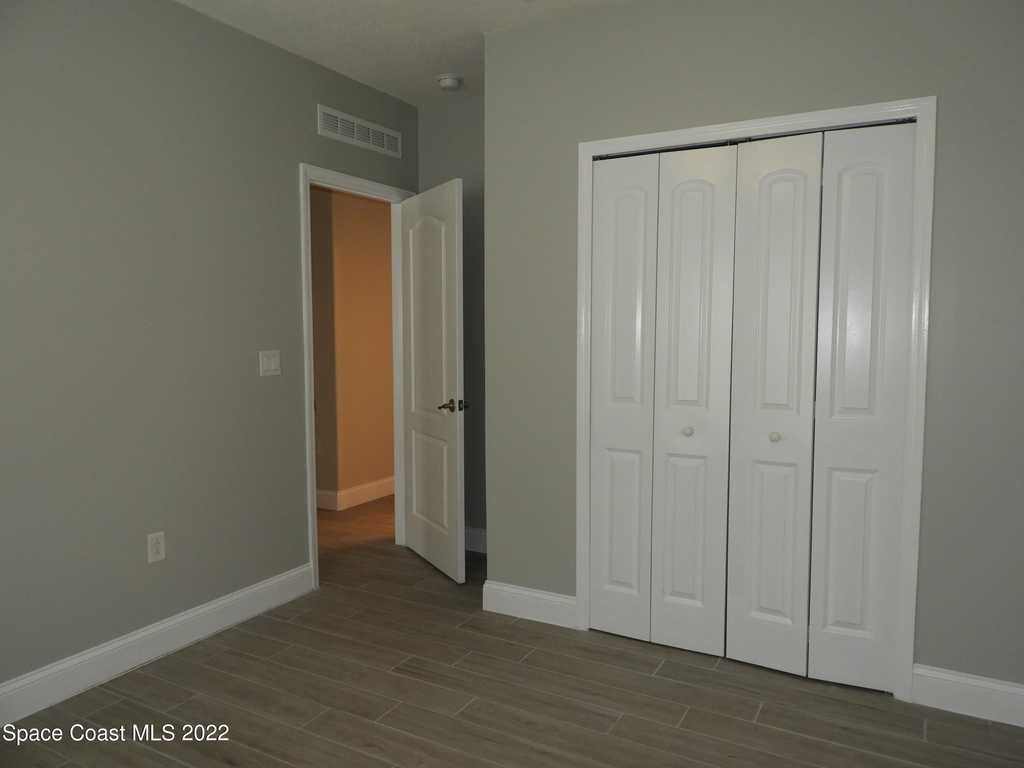 583 Hollow Glen Drive - Photo 8