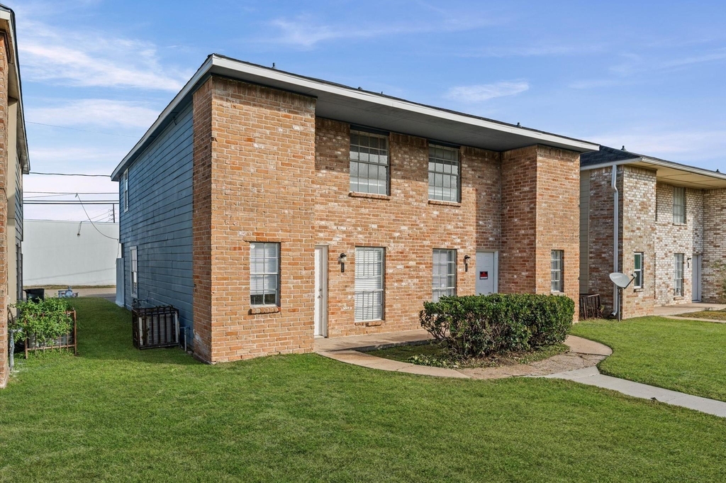 12206 Ormandy Street - Photo 36