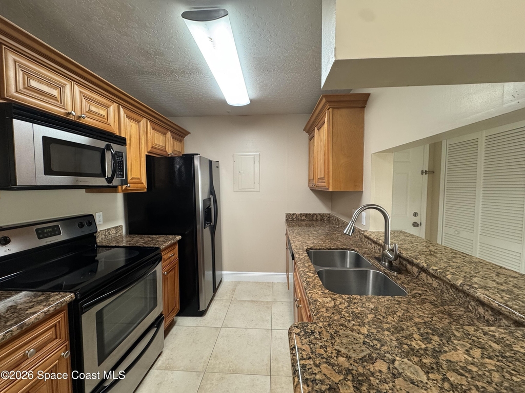7667 N Wickham Road - Photo 5
