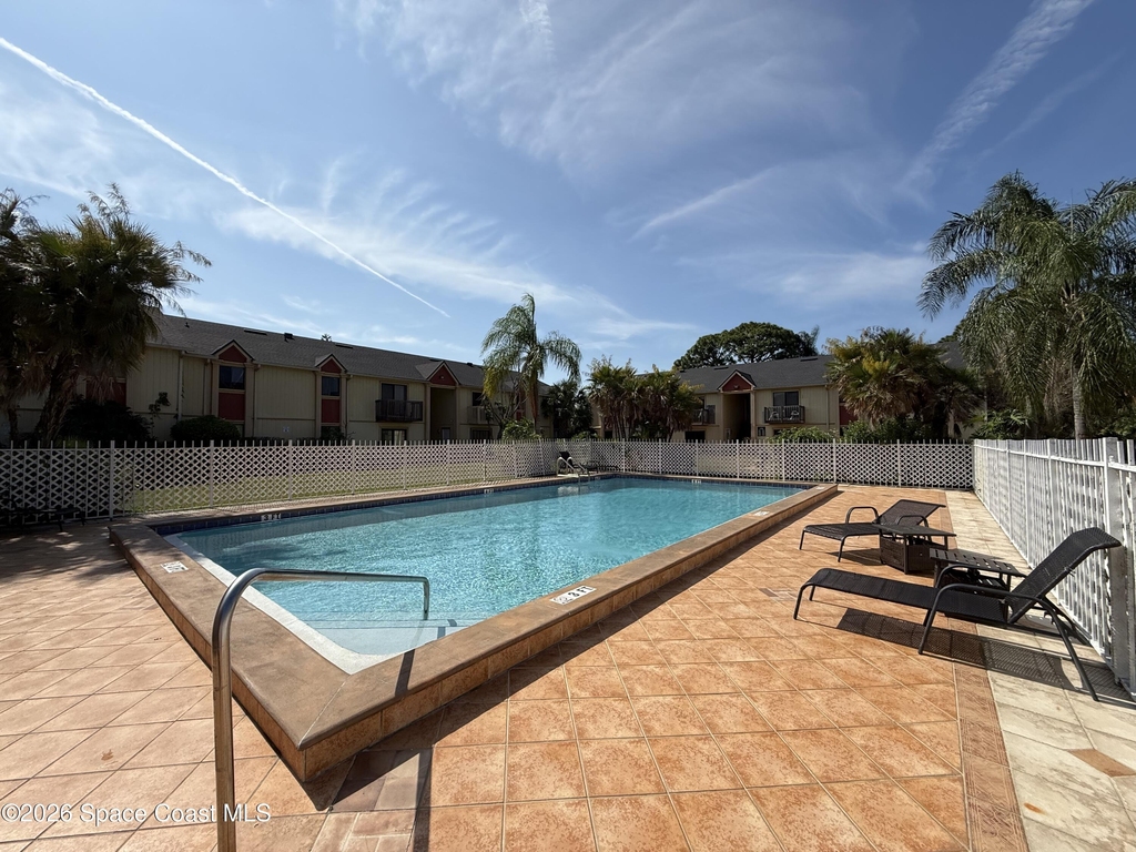 2100 Forest Knoll Drive Ne - Photo 2