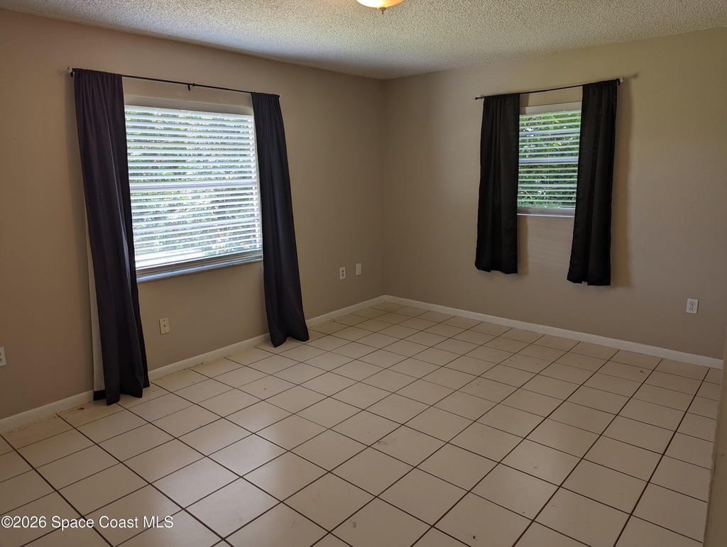 461 Ellington Avenue Se - Photo 5