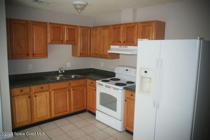 461 Ellington Avenue Se - Photo 1