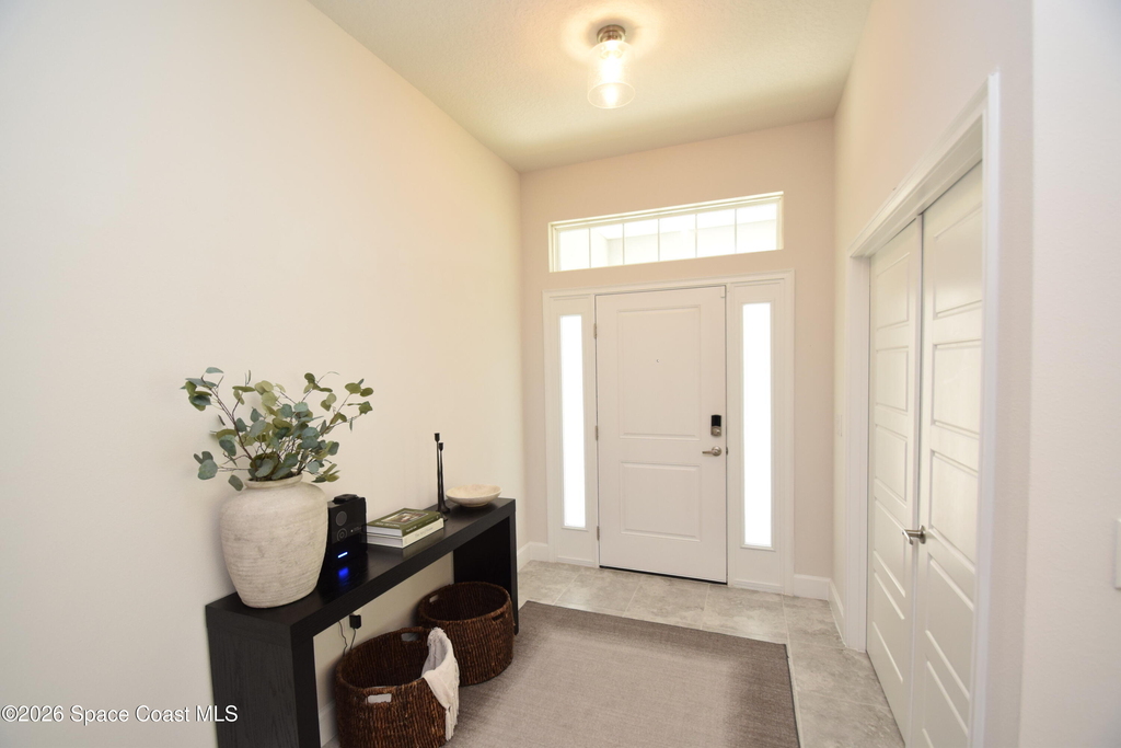 2585 Roygaris Street Nw - Photo 4