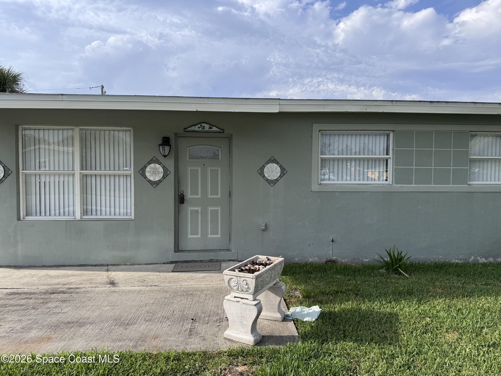 300 W Rutgers Street - Photo 1