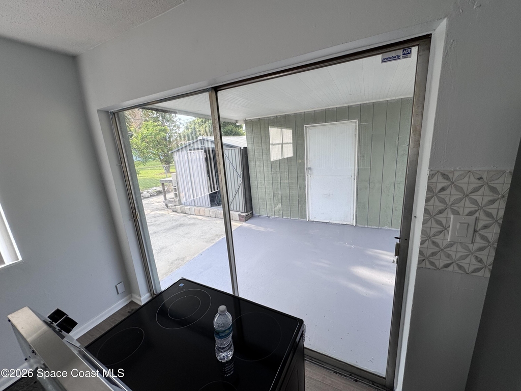 300 W Rutgers Street - Photo 4