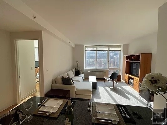 Lexington Avenue - Photo 0