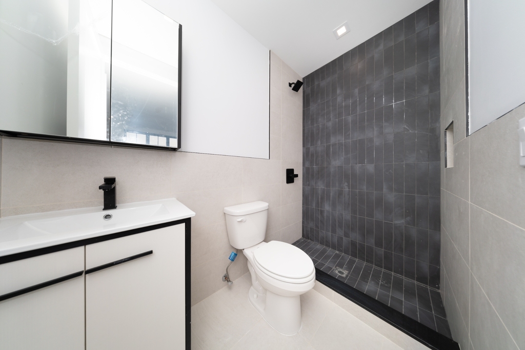 311 Franklin Avenue - Photo 5
