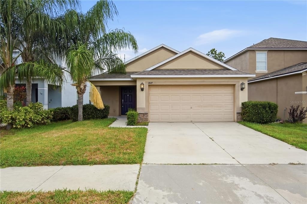 1827 Harbour Blue Street - Photo 0