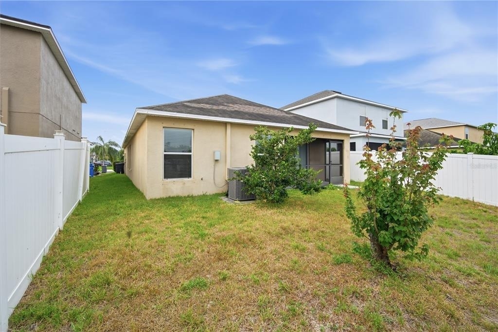 1827 Harbour Blue Street - Photo 21