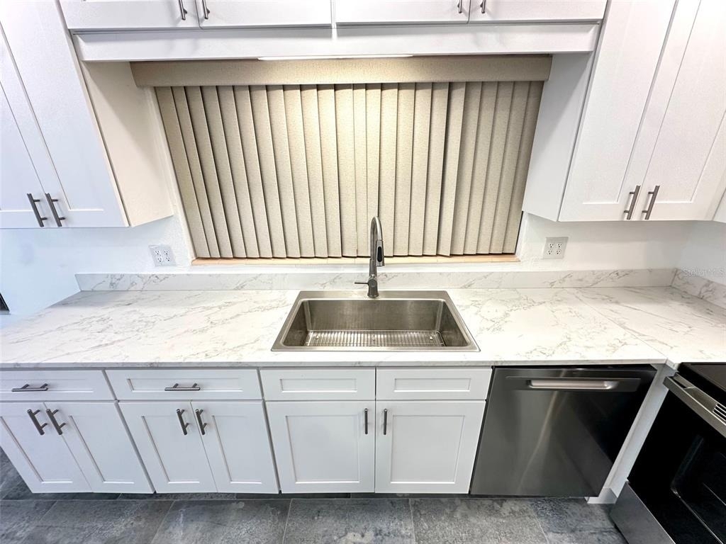 10 158th Avenue - Photo 8