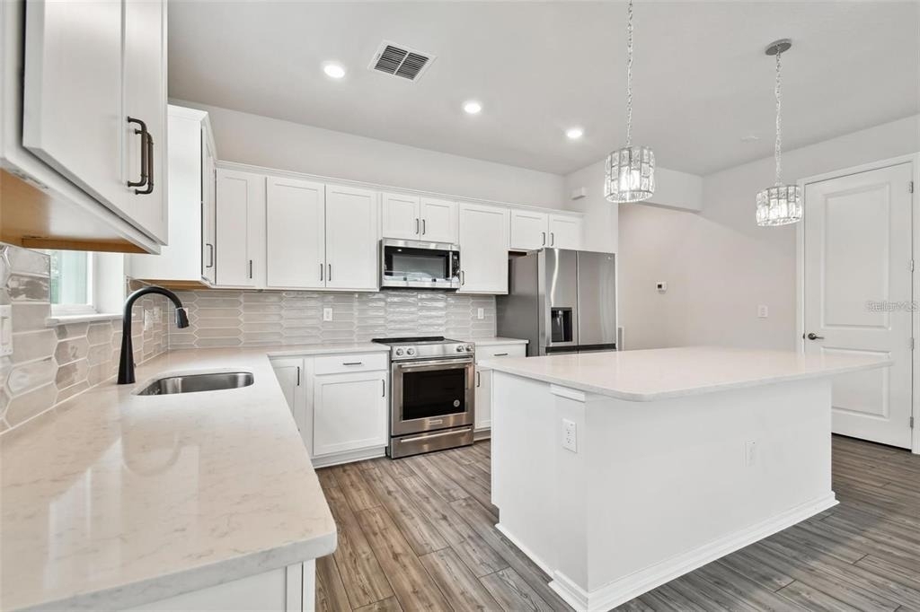 13144 Peachleaf Avenue - Photo 6