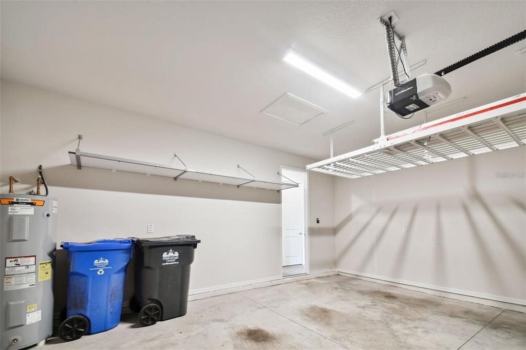 13144 Peachleaf Avenue - Photo 34