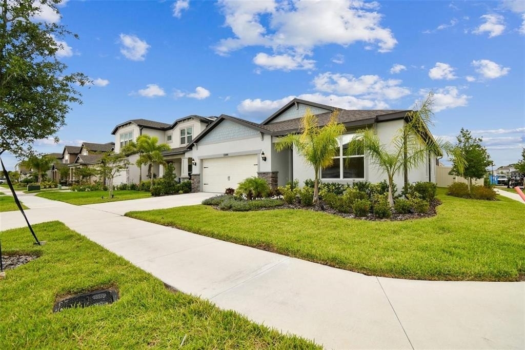 13144 Peachleaf Avenue - Photo 4