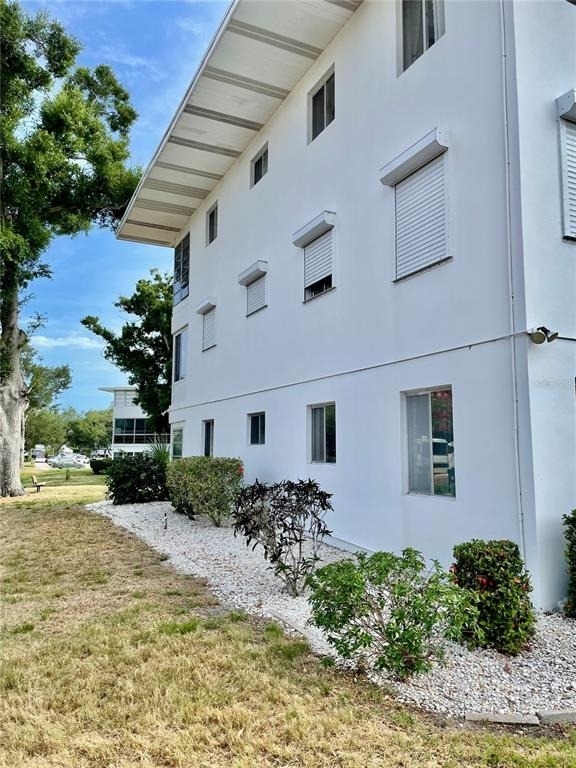 11100 86th Avenue - Photo 23