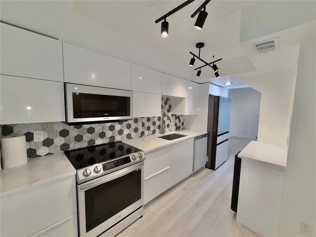 3707 Pine Cone Circle - Photo 4