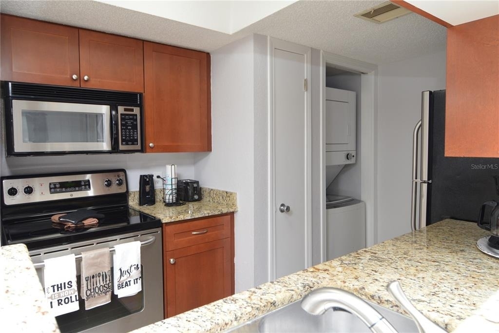 10200 Gandy Boulevard N - Photo 3
