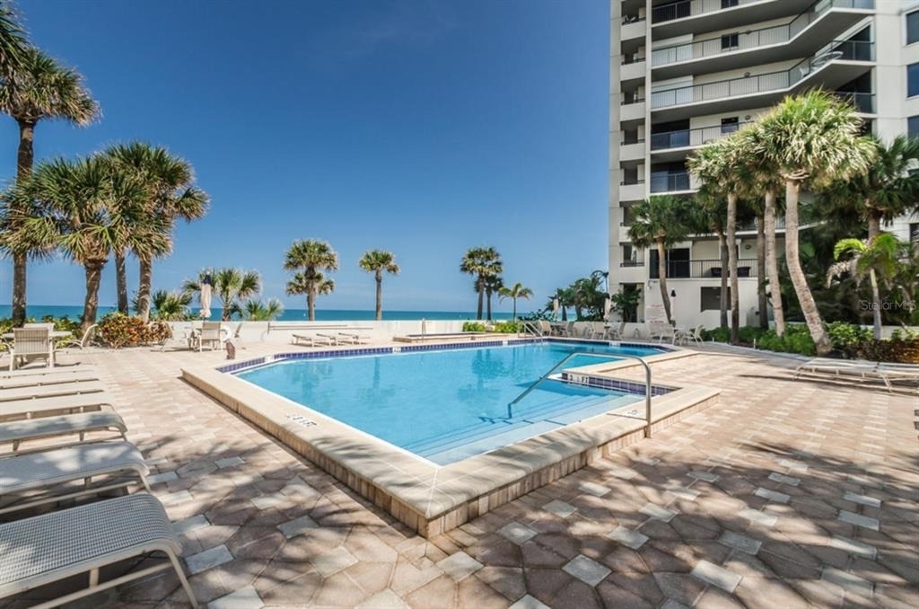 1600 Gulf Boulevard - Photo 3