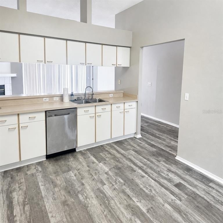 28202 Brokenmead Path - Photo 4