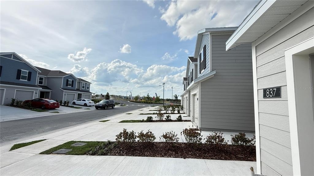 837 Lynx Street - Photo 3