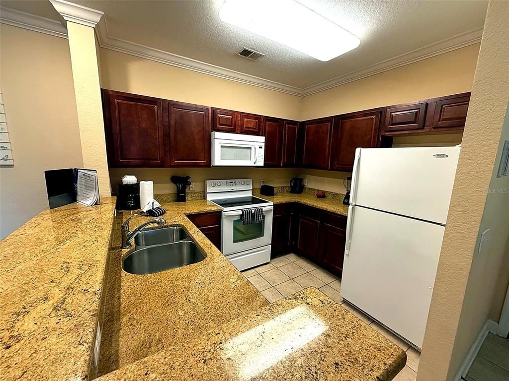 1370 Tuscan Terrace - Photo 4