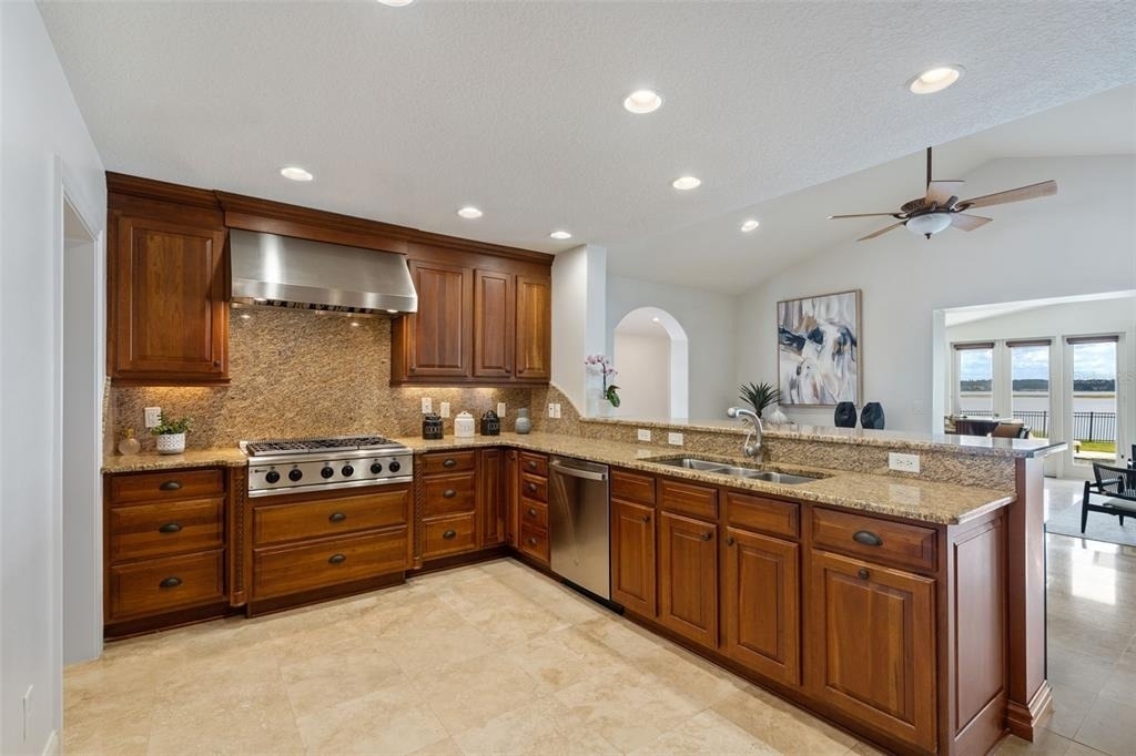 325 Magnolia Street - Photo 7
