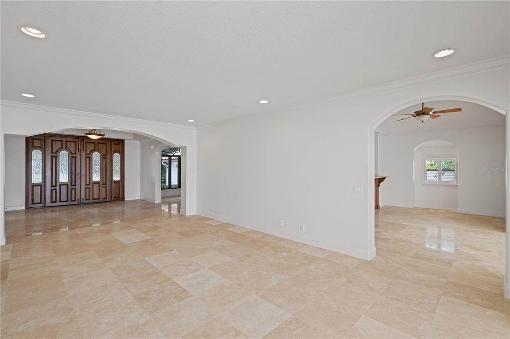 325 Magnolia Street - Photo 3