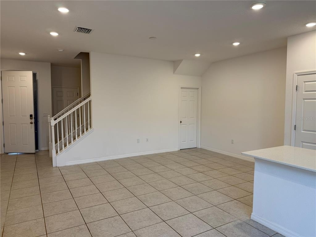 1305 Stockwell Avenue - Photo 4