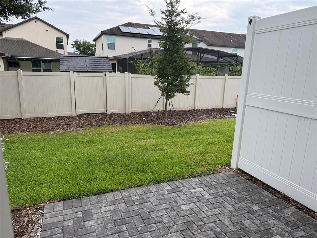 1305 Stockwell Avenue - Photo 8