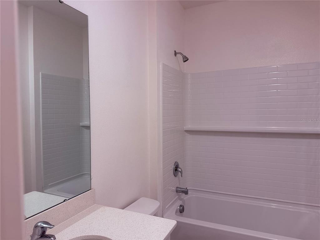 1305 Stockwell Avenue - Photo 9