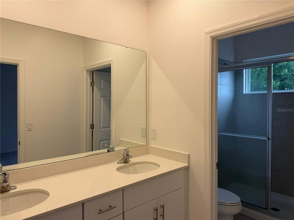 1305 Stockwell Avenue - Photo 6