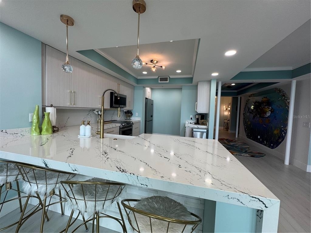 200 Ocean Crest Drive - Photo 9