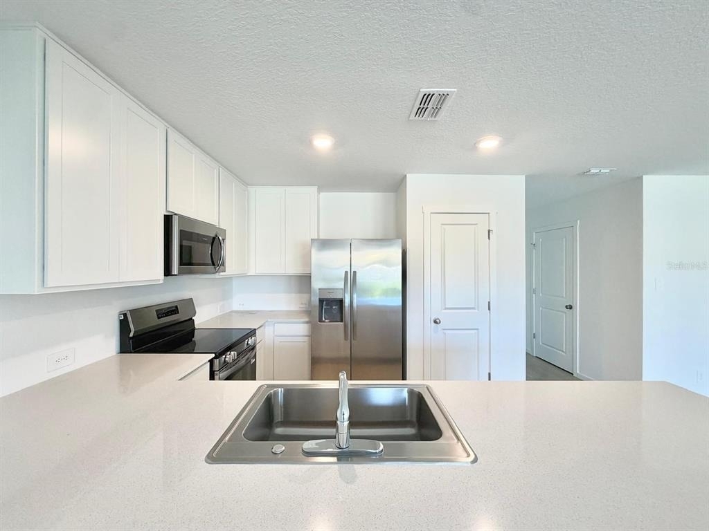 836 Lynx Street - Photo 4