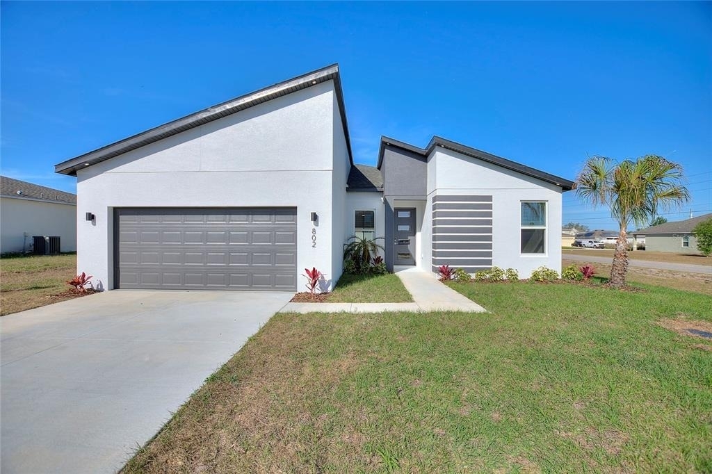 802 James Drive - Photo 1