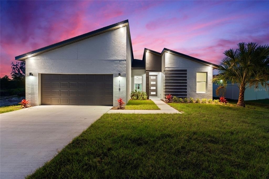 119 Tulip Lane - Photo 1