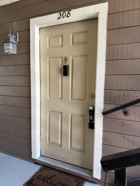 208 Afton Square - Photo 0