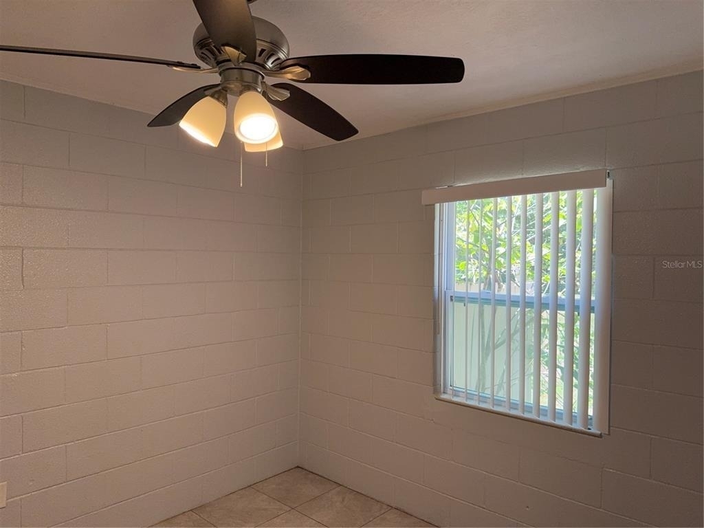 1009 Mccormack Street - Photo 9
