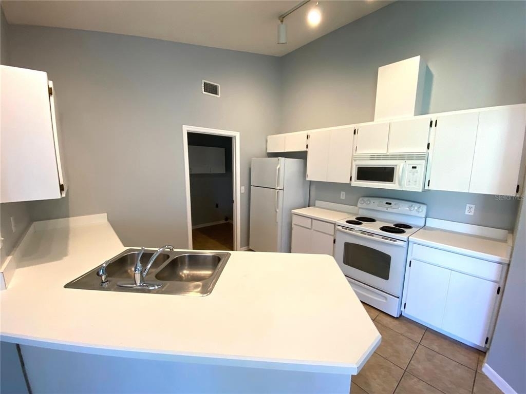 100 Wood Haven Drive - Photo 2