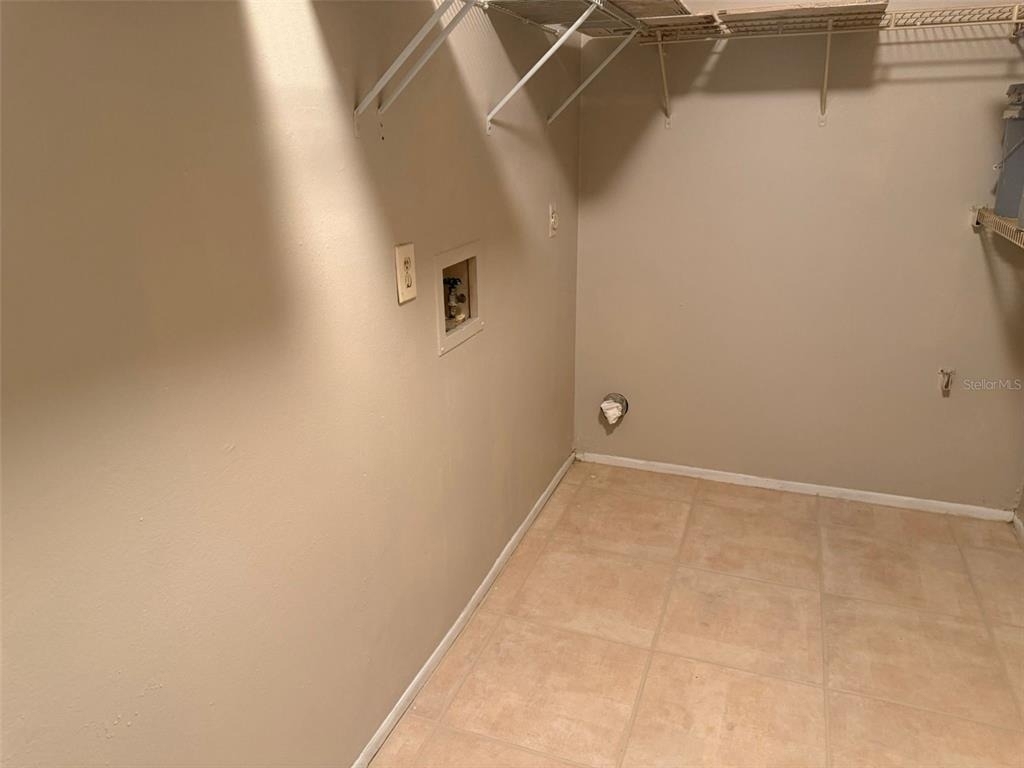 11081 Pendleton Avenue - Photo 9