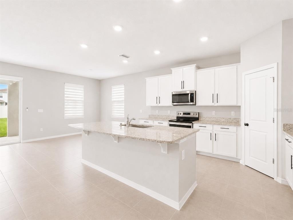 8469 Hardy Bay Loop - Photo 4