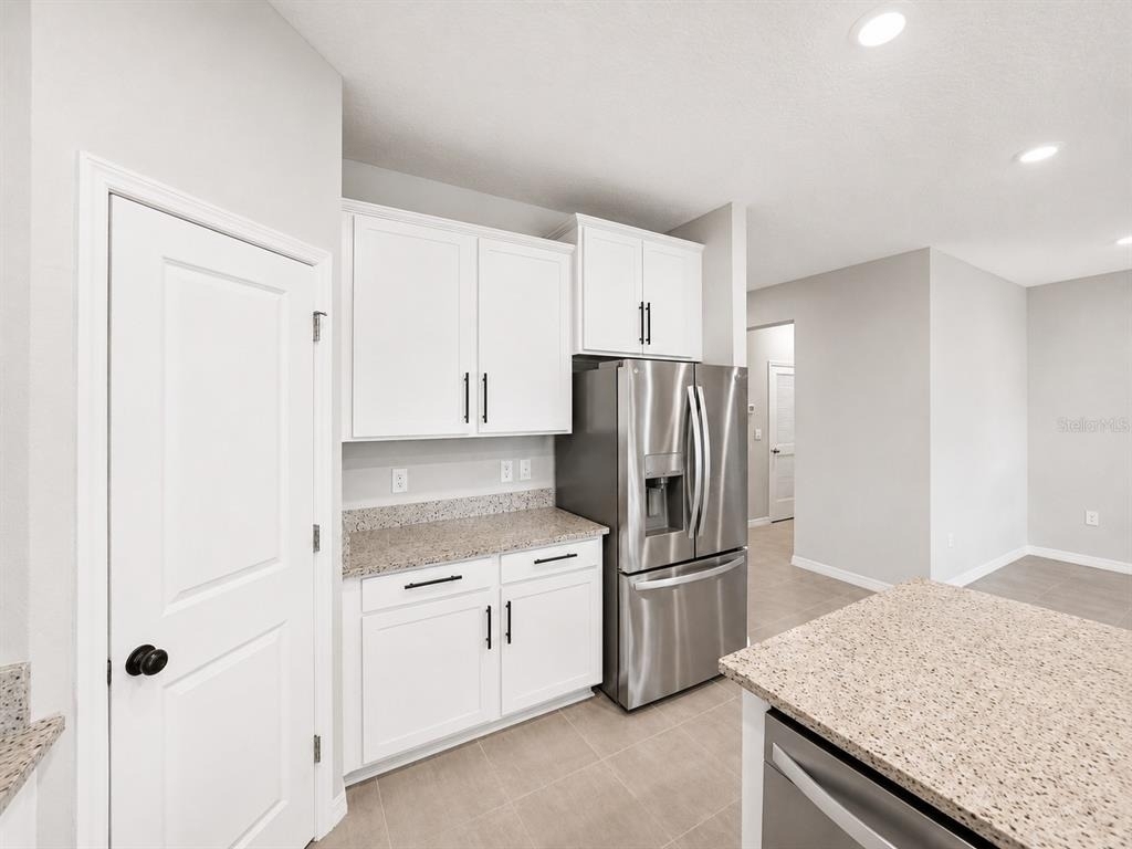 8469 Hardy Bay Loop - Photo 7