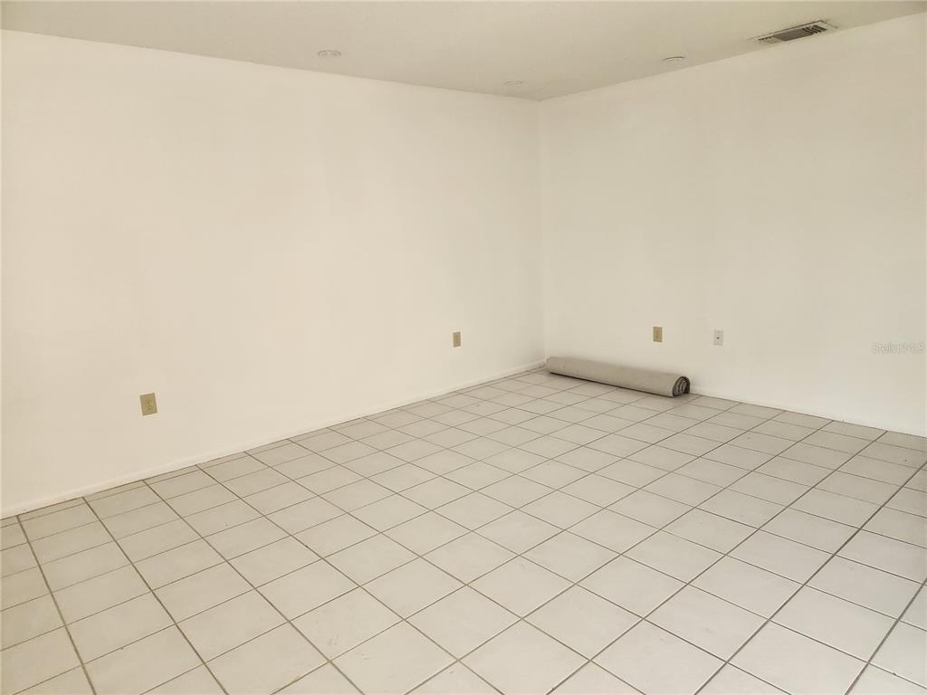 749 N Jefferson Avenue - Photo 2